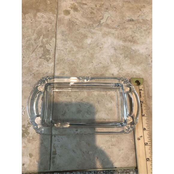 🌼5for$25🌼 Crystal Clear Rounded Butter Dish - Picture 6 of 6